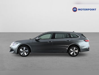 Used Volkswagen Passat 2025 for sale - 78748671: Photo