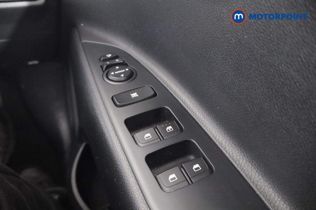 Used Kia Stonic 2019 for sale - 76438532: Photo 19