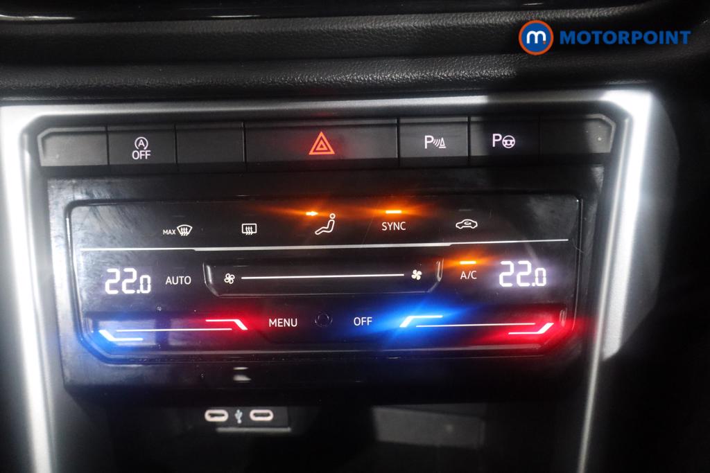 Used Volkswagen T-Roc for sale - 77221233: Photo 10