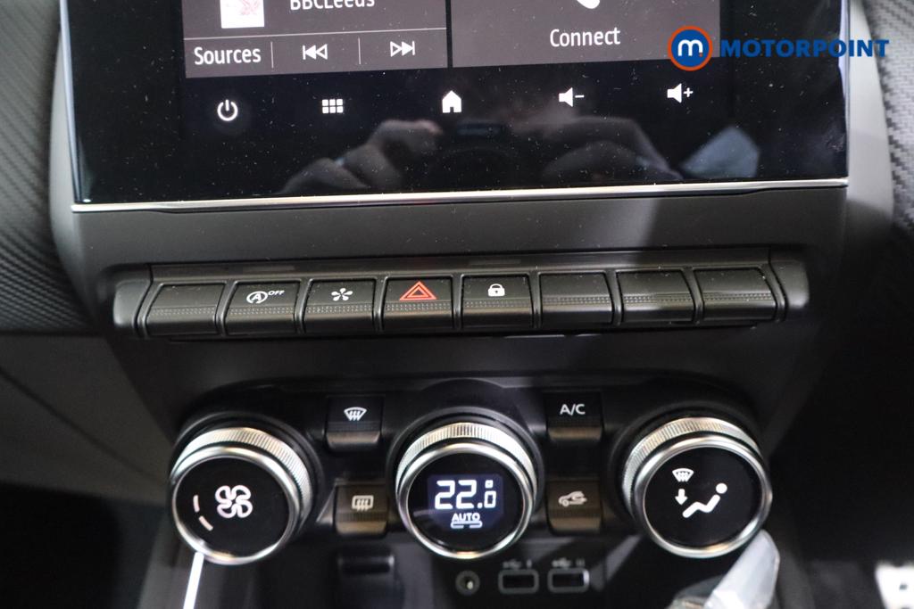 Used Renault Clio 2023 for sale - 77262292: Photo 11