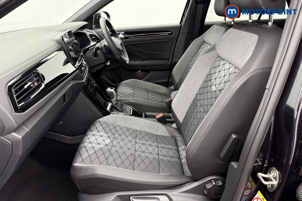 Used Volkswagen T-Roc 2025 for sale - 77975957: Photo 30