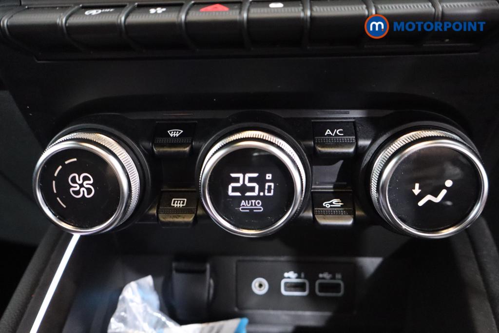 Used Renault Clio 2023 for sale - 77000345: Photo 12