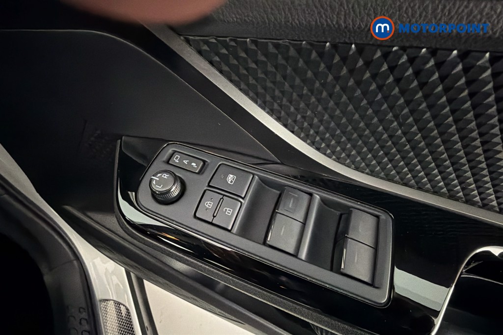 Used Toyota C-HR 2023 for sale - 78037998: Photo 18