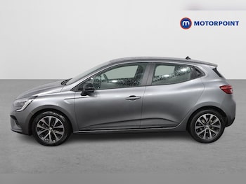 Used Renault Clio 2022 for sale - 76878706: Photo