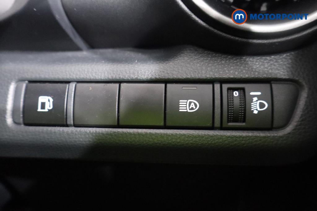 Used Toyota C-HR 2024 for sale - 76862774: Photo 18