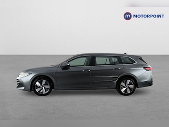 Used Volkswagen Passat 2025 for sale - 78618779: Photo