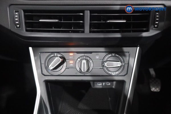 Used Volkswagen Polo 2024 for sale - 75637380: Photo 11
