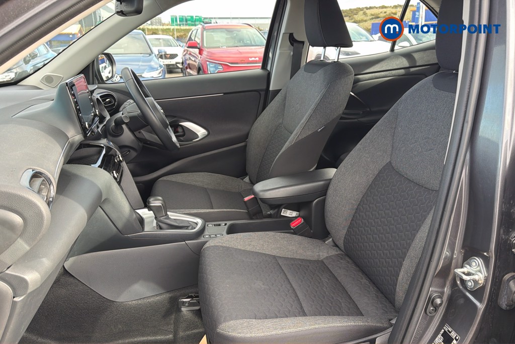 Used Toyota Yaris Cross 2024 for sale - 77872797: Photo 20