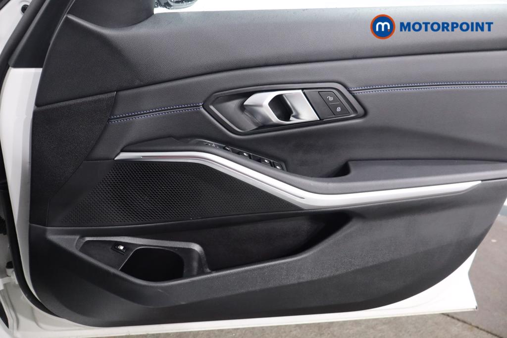 Used BMW 3 Series 2024 for sale - 76638301: Photo 17