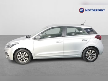 Used Hyundai i20 2020 for sale - 76117811: Photo