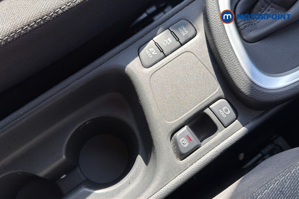 Used Toyota Yaris Cross 2024 for sale - 77935350: Photo 17