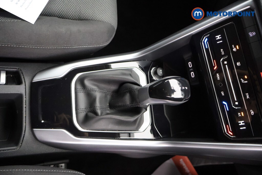 Used Volkswagen T-Roc 2023 for sale - 76131661: Photo 14