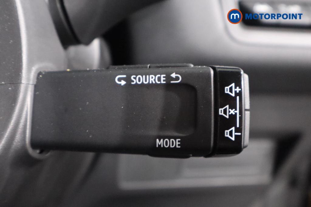 Used Renault Captur 2021 for sale - 76985129: Photo 21