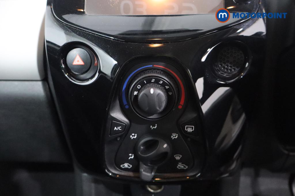 Used Toyota AYGO 2015 for sale - 77661373: Photo 11