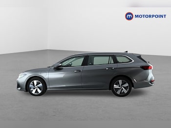 Used Volkswagen Passat 2025 for sale - 78718310: Photo