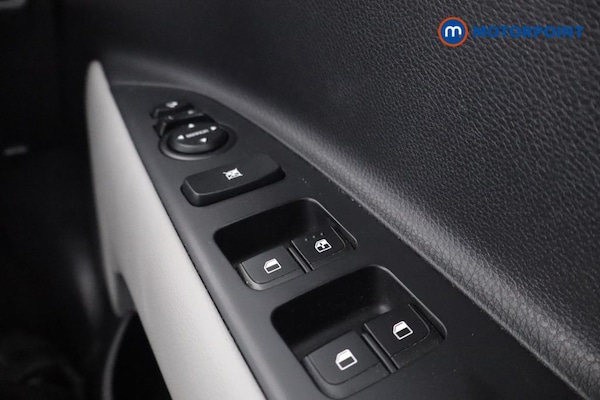 Used Kia Stonic 2019 for sale - 76147096: Photo 20