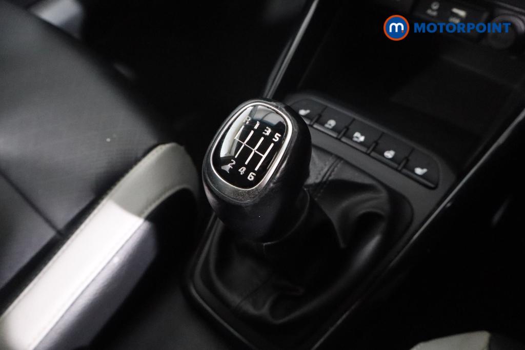 Used Kia Stonic 2019 for sale - 77354812: Photo 14