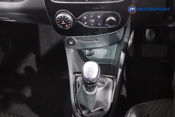 Used Renault Clio 2018 for sale - 76322685: Photo 11