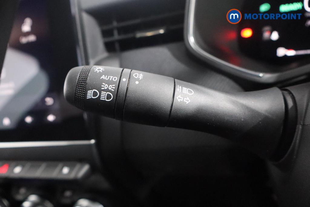 Used Renault Clio 2025 for sale - 76143421: Photo 17