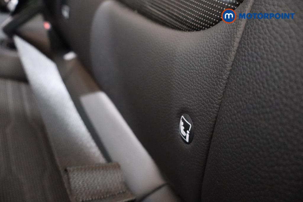 Used Kia Stonic 2024 for sale - 76762763: Photo 26