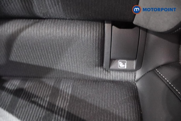 Used Volkswagen Golf 2022 for sale - 76279000: Photo 23