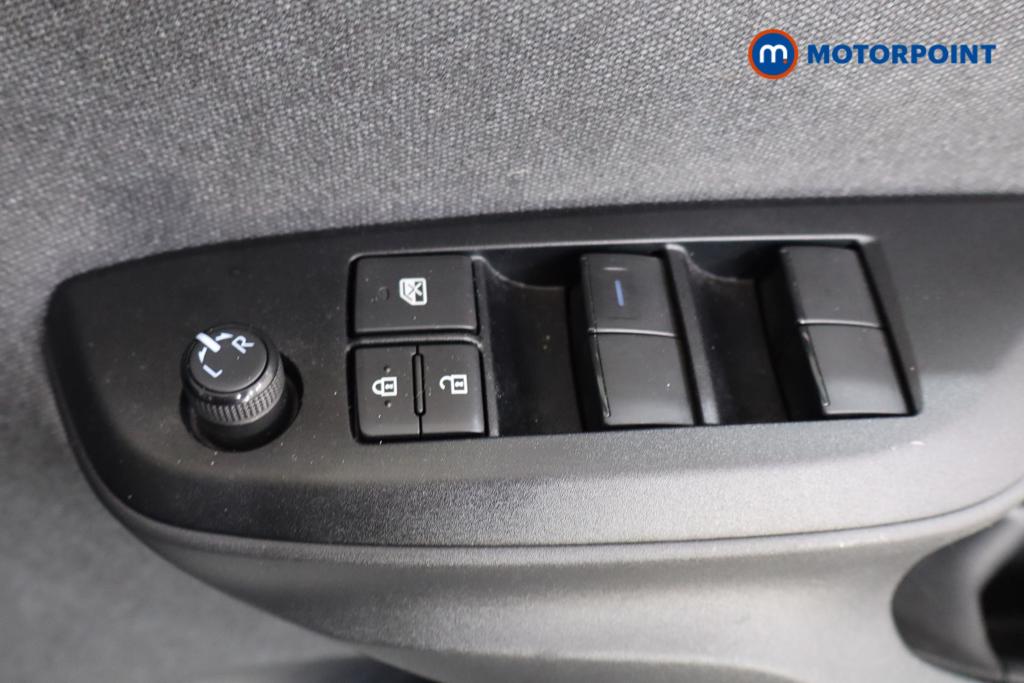 Used Toyota Yaris 2022 for sale - 77741316: Photo 21