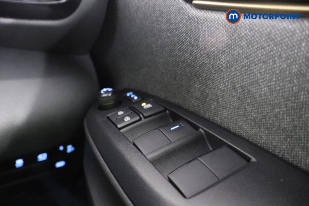 Used Toyota Yaris Cross 2022 for sale - 76878732: Photo 18