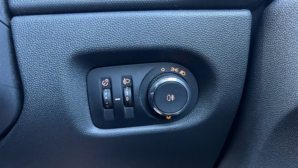 Used Vauxhall Corsa 2013 for sale - 76798166: Photo 35