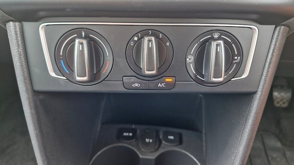Used Volkswagen Polo 2016 for sale - 75194437: Photo 42