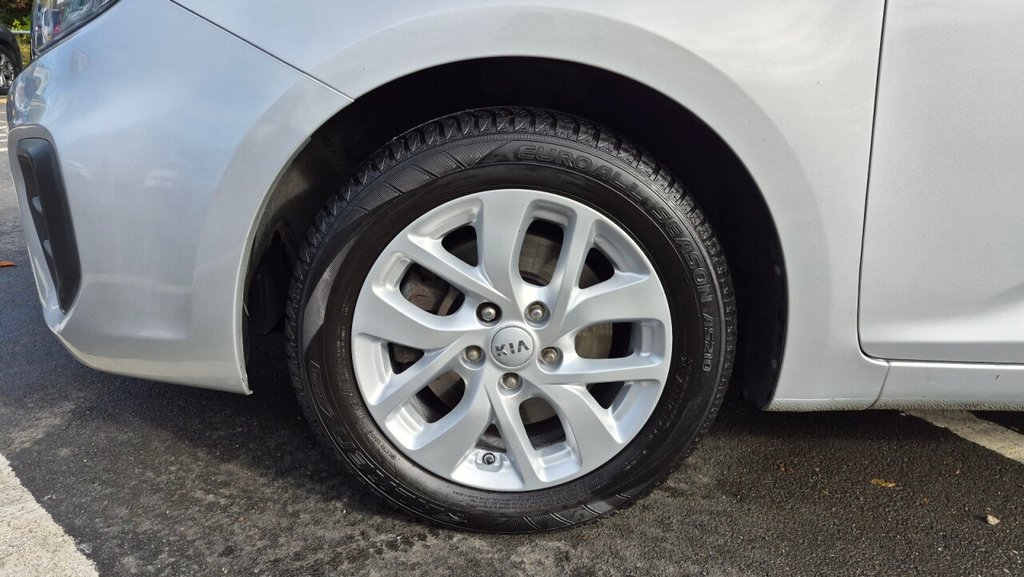 Used Kia Carens 2017 for sale - 76074043: Photo 16