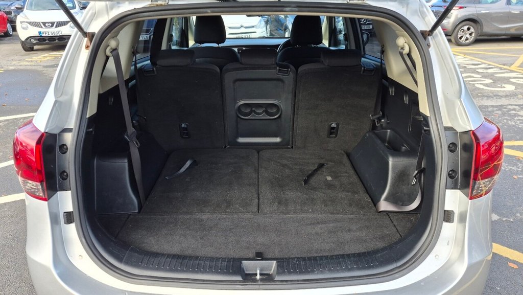 Used Kia Carens 2017 for sale - 76074043: Photo 20