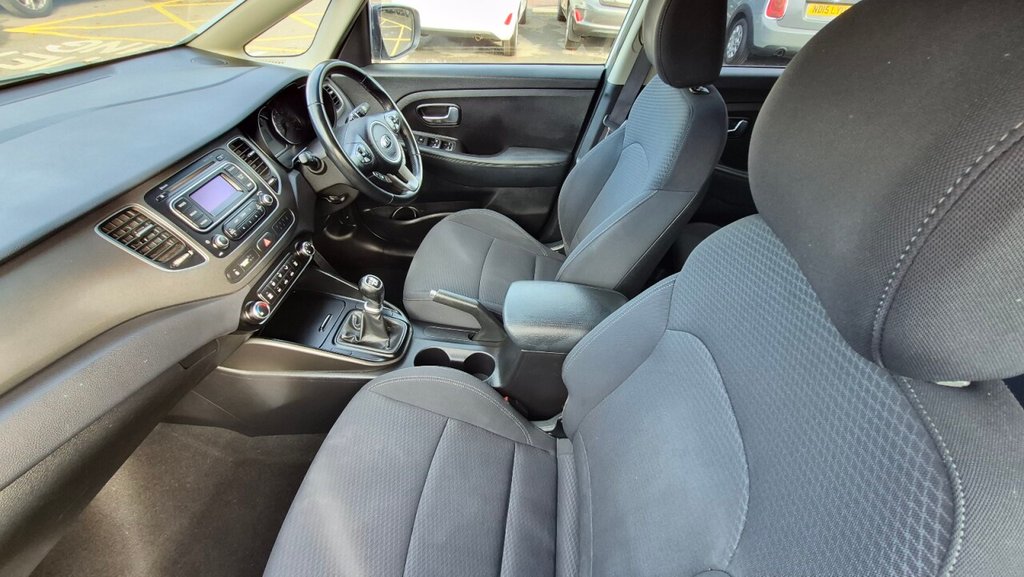 Used Kia Carens 2017 for sale - 76074043: Photo 26