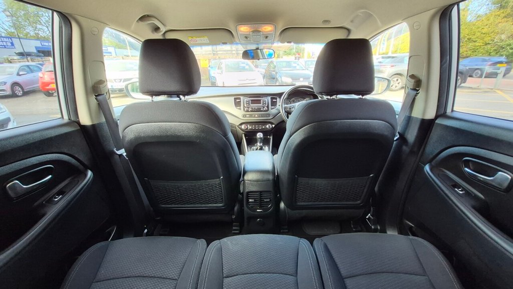 Used Kia Carens 2017 for sale - 76074043: Photo 33