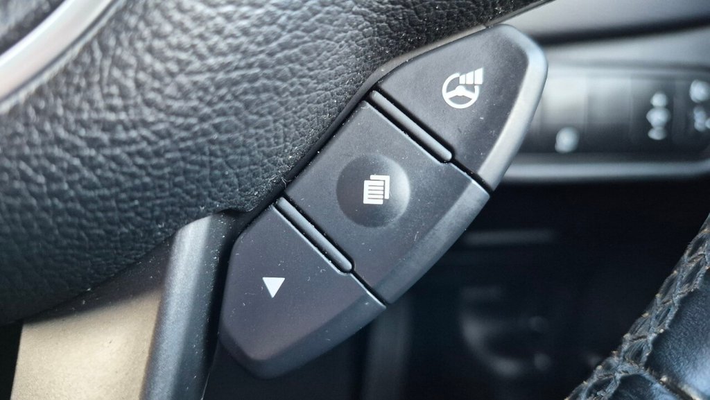 Used Kia Carens 2017 for sale - 76074043: Photo 45