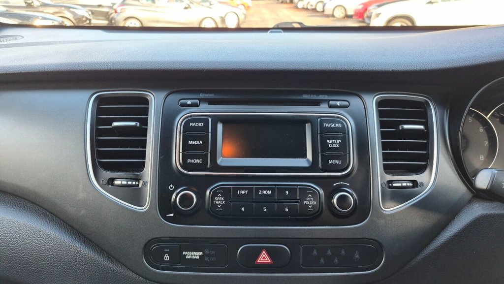 Used Kia Carens 2017 for sale - 76074043: Photo 49