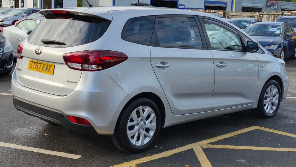 Used Kia Carens 2017 for sale - 76074043: Photo 6