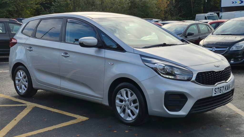 Used Kia Carens 2017 for sale - 76074043: Photo 8