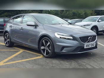 Used Volvo V40 2017 for sale - 75800596: Photo