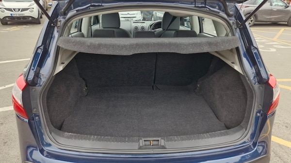 Used Nissan Qashqai 2011 for sale - 76291945: Photo 19