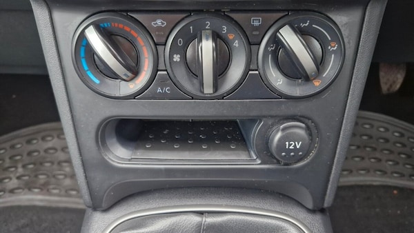 Used Nissan Qashqai 2011 for sale - 76291945: Photo 36