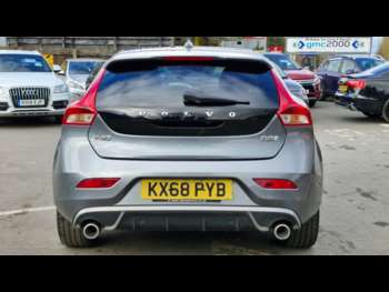 Used Volvo V40 2018 for sale - 74245742: Photo