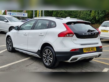 Used Volvo V40 Cross Country 2017 for sale - 75642396: Photo