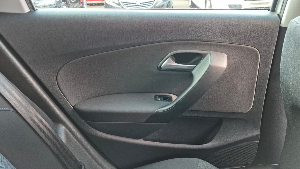 Used Volkswagen Polo 2012 for sale - 76304162: Photo 25