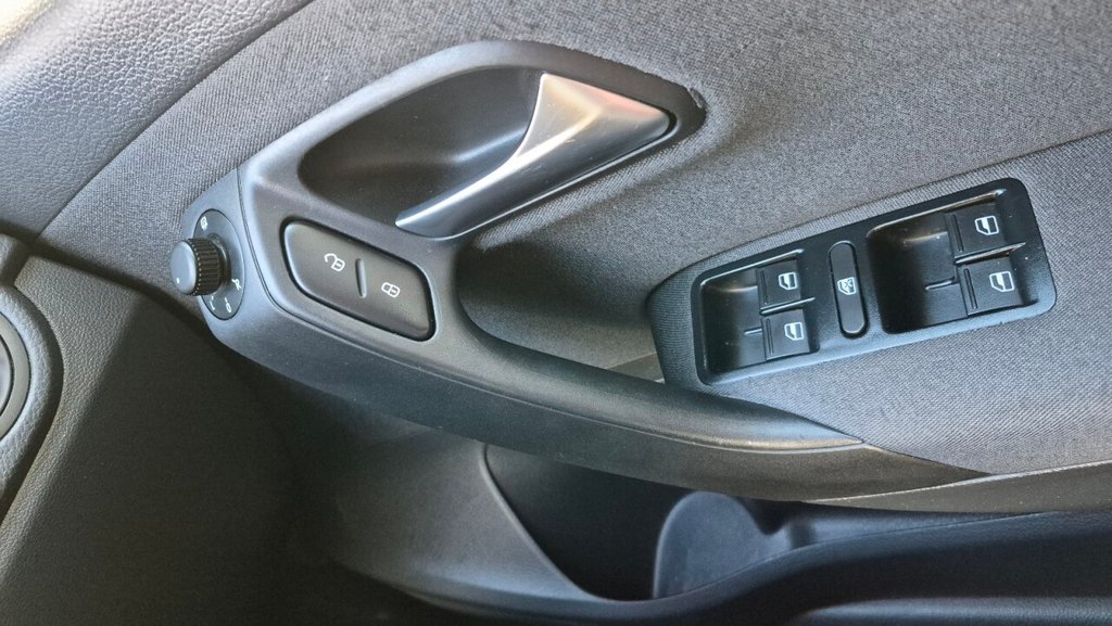 Used Volkswagen Polo 2012 for sale - 76304162: Photo 42