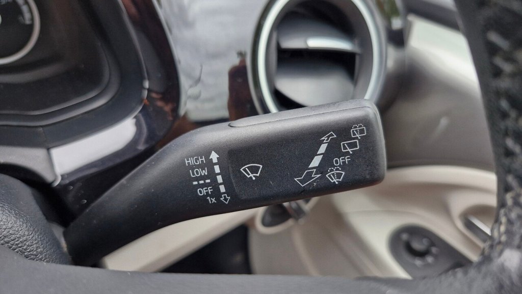 Used Volkswagen up! 2015 for sale - 76429726: Photo 28