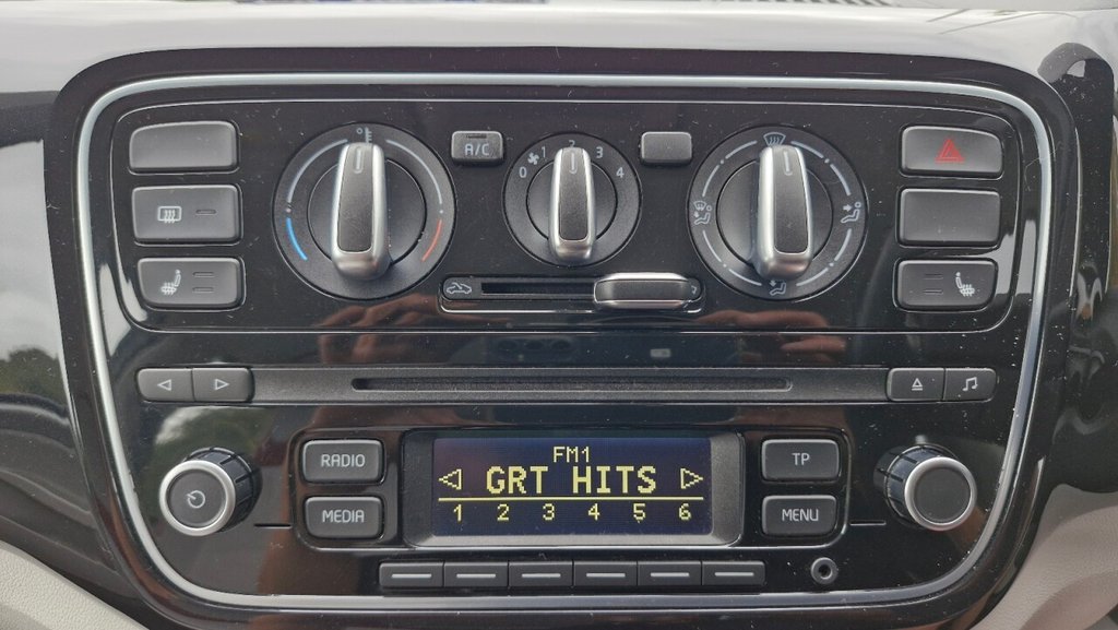 Used Volkswagen up! 2015 for sale - 76429726: Photo 31