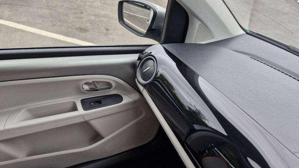 Used Volkswagen up! 2015 for sale - 76429726: Photo 35