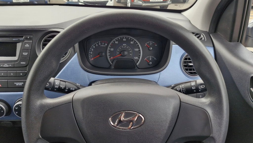 Used Hyundai i10 2014 for sale - 75923510: Photo 30