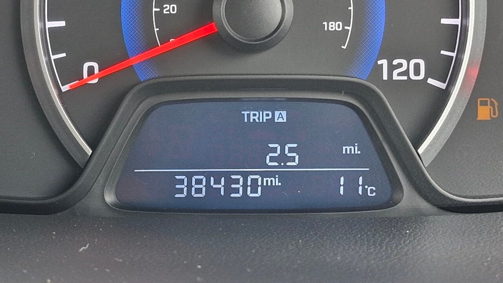 Used Hyundai i10 2014 for sale - 75923510: Photo 31