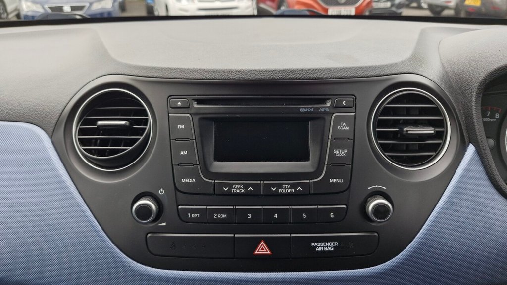 Used Hyundai i10 2014 for sale - 75923510: Photo 35